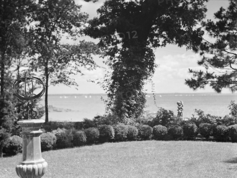 Edge, Charles N., garden, 1933 June 18. Creator: Arnold Genthe.