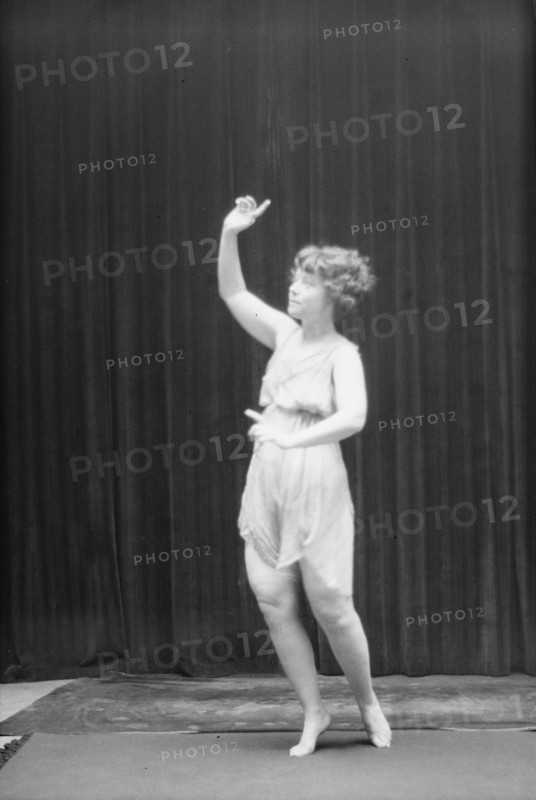 Elsie Dufour dancer, between 1918 and 1920? Creator: Arnold Genthe.