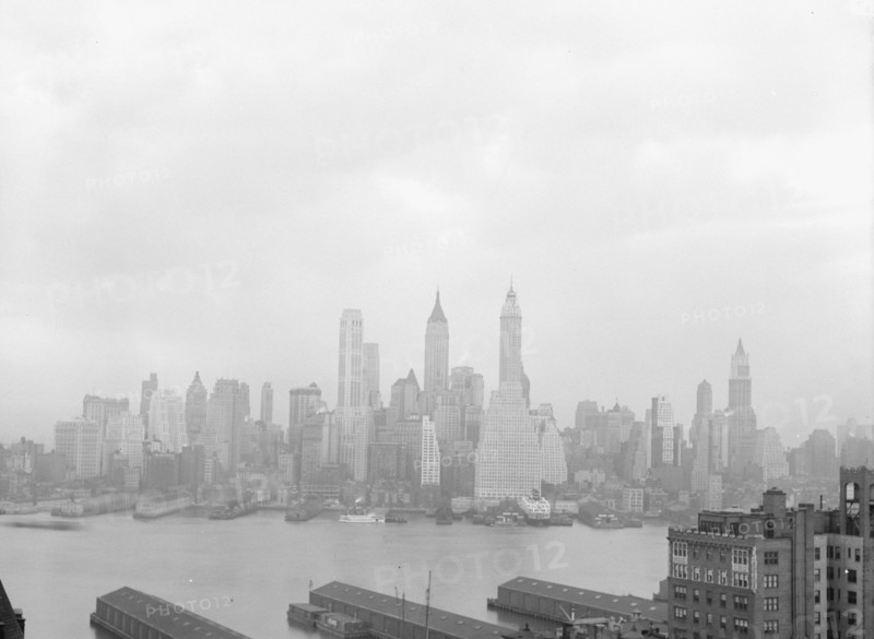 New York City views, between 1931 and 1938. Creator: Arnold Genthe.