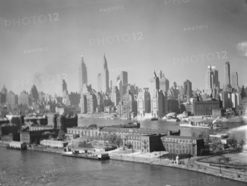 New York City views, between 1931 and 1938. Creator: Arnold Genthe.