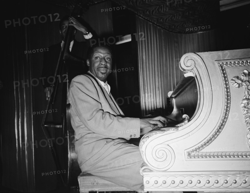 Portrait of Erroll Garner, New York, N.Y., 1946. Creator: William Paul Gottlieb.