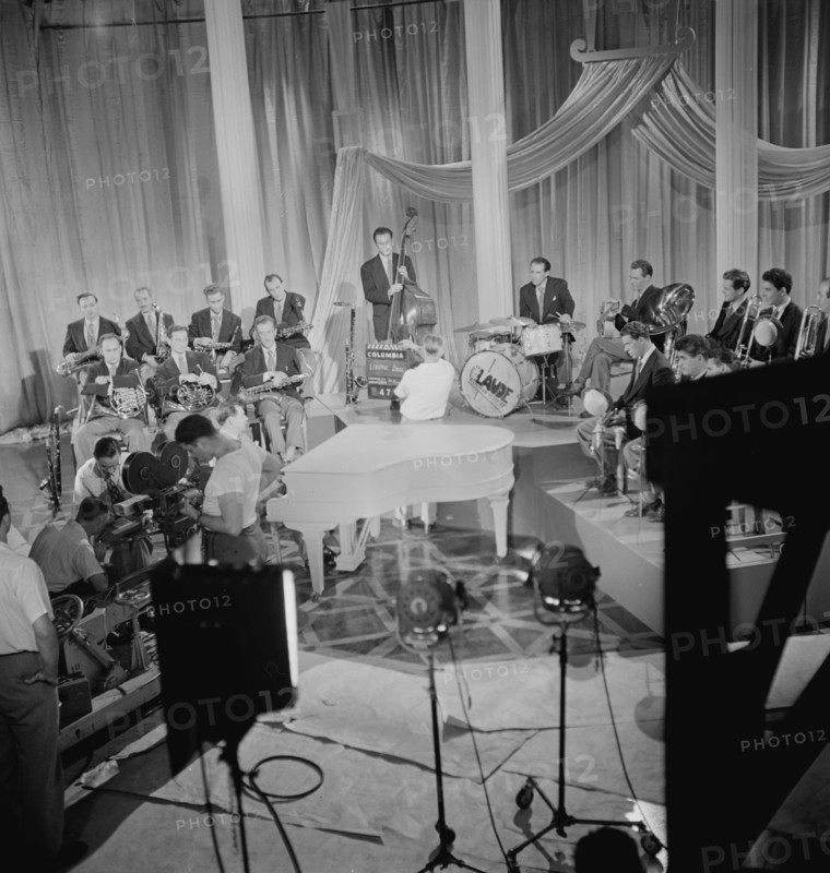 Portrait of Claude Thornhill, Sandy Siegelstien, Willie Wechsler, Micky Folus, Joe Shulman, Billy.. Creator: William Paul Gottlieb.