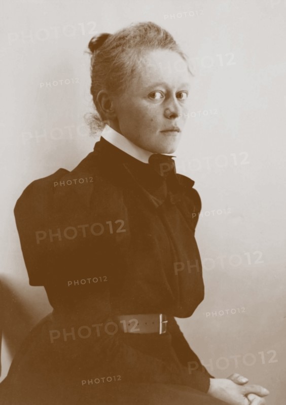 Portrait of the artist Helene Schjerfbeck (1862-1946), Early 1890s. Creator: Anonymous.