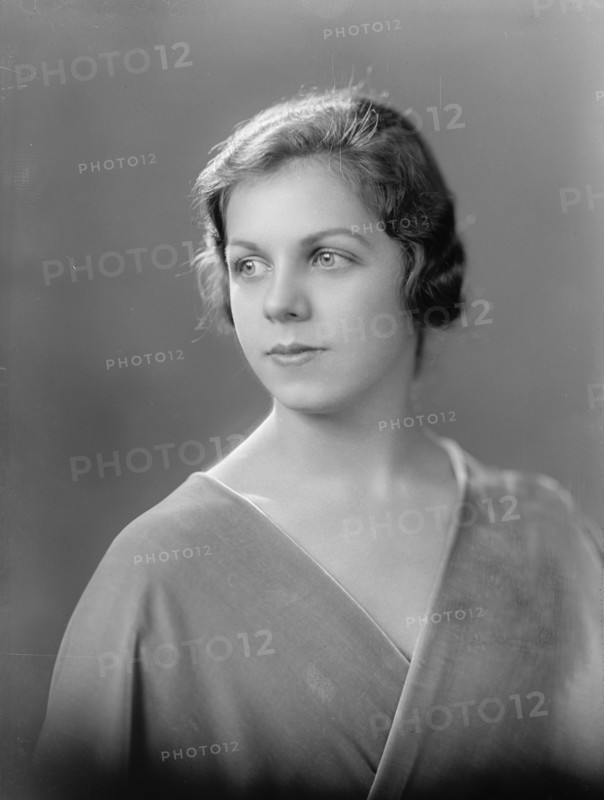 Annie Campbell - Portrait, 1933. Creator: Harris & Ewing.
