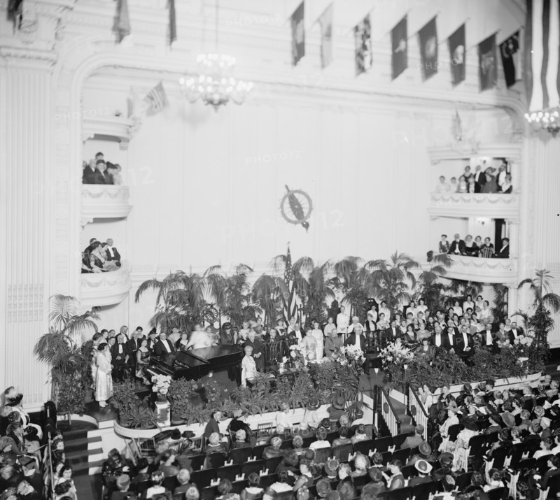 D.A.R. Convention, 1920. Creator: Harris & Ewing.