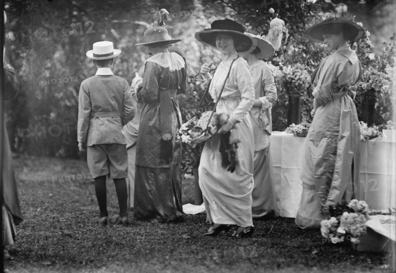Friendship Charity Fete - Gladys Ingalls And Katharane Elkins, 1913. Creator: Harris & Ewing.