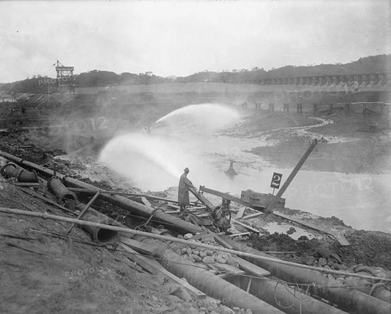 Hydraulic Excavation, Miraflores - Monitors in Oberation [sic], December 21, 1910. Creator: Harris & Ewing.