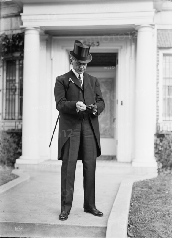 Mahlon H. [sic] Pitney, Associate Justice, U.S. Supreme Court, 1913. Creator: Harris & Ewing.