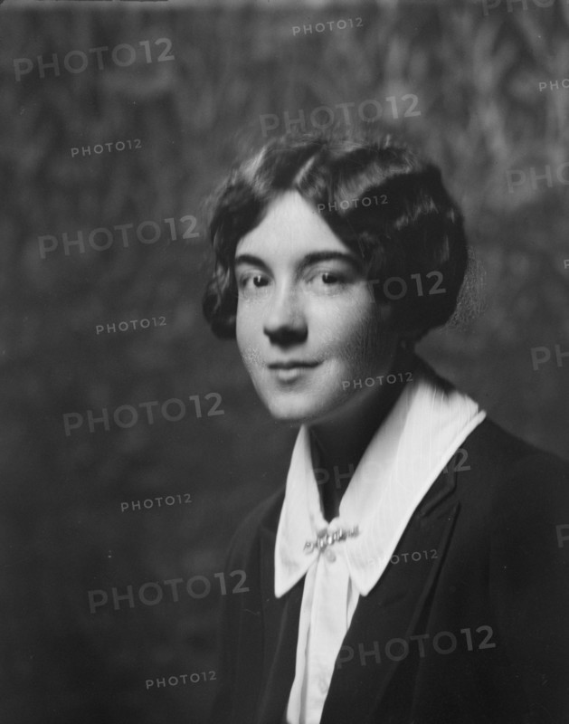 Cotton, May, Miss, portrait photograph, 1924 July 24. Creator: Arnold Genthe.