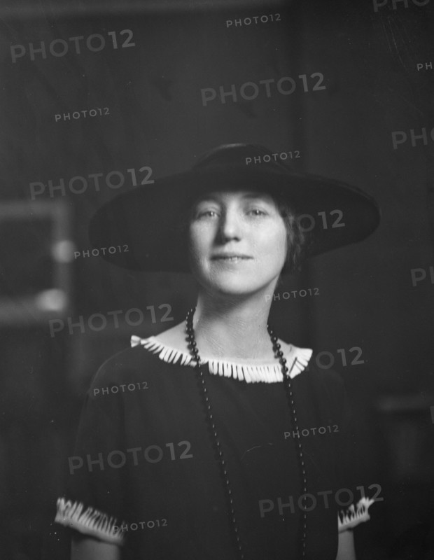 Cummings, Dorothy, Miss, portrait photograph, 1921 Creator: Arnold Genthe.