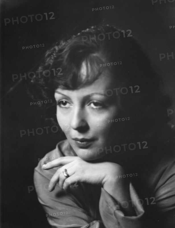 Parlo, Dita, Miss, portrait photograph, 1932 Feb. 22. Creator: Arnold Genthe.