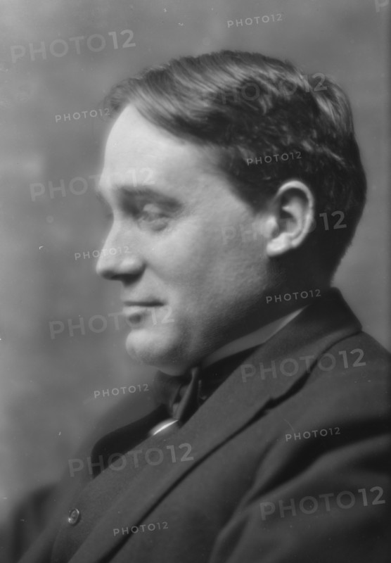 Barker, Granville, Mr., portrait photograph, 1915 Feb. 26. Creator: Arnold Genthe.