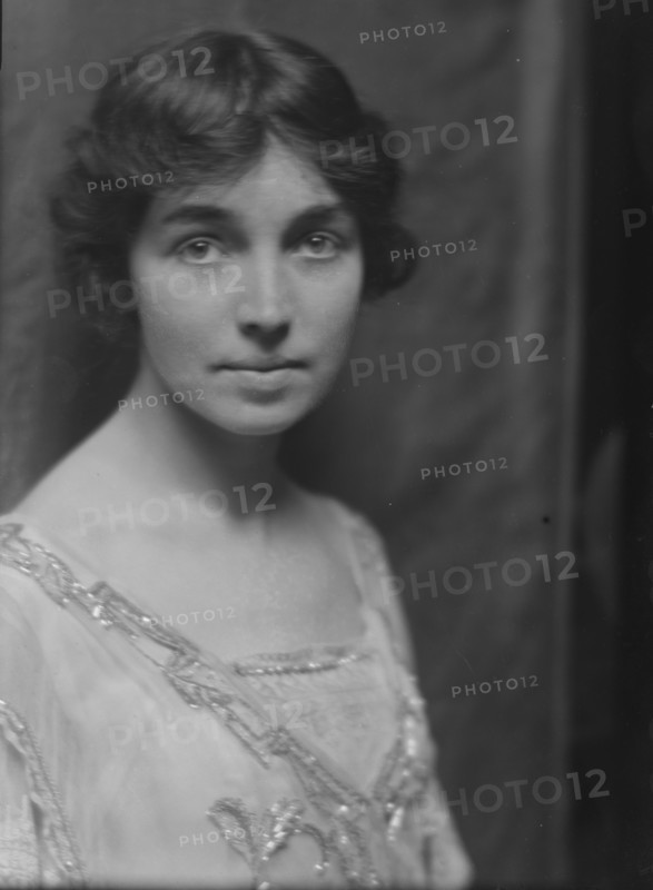 Birmingham, Alma, Miss, portrait photograph, 1914 Jan. 10. Creator: Arnold Genthe.