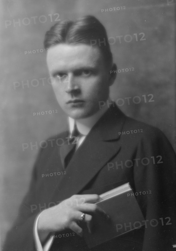 Brackett, Charles W., Mr., portrait photograph, 1915. Creator: Arnold Genthe.
