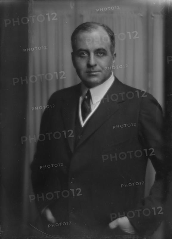 Bruce, J.M., Mr., portrait photograph, 1916. Creator: Arnold Genthe.