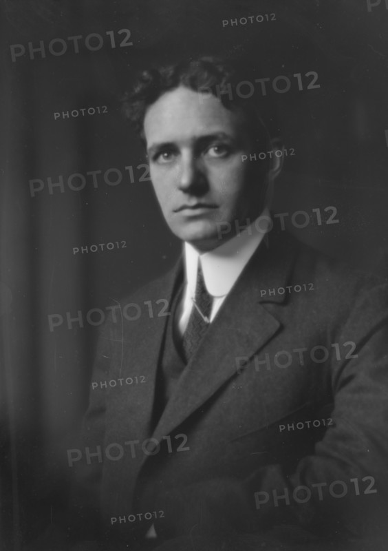 Duquesne, Mr., portrait photograph, 1913. Creator: Arnold Genthe.