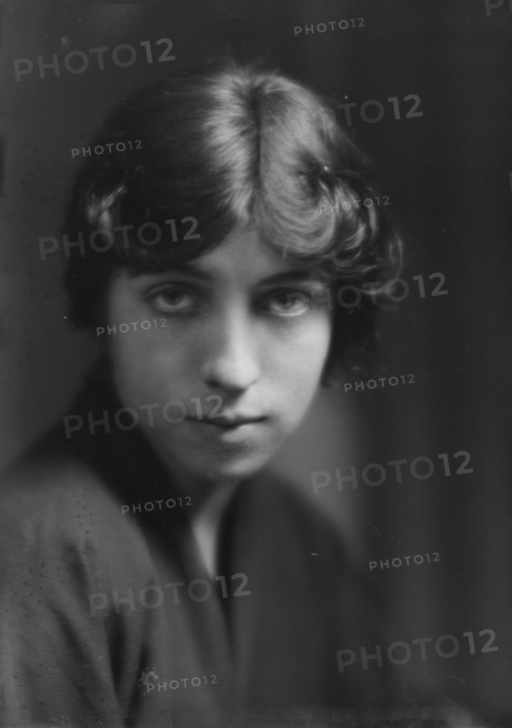 Edwards, Robert, Mrs., portrait photograph, 1914 Apr. 9. Creator: Arnold Genthe.