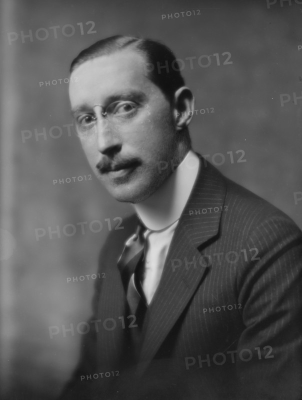 Forsch, S., Mr., portrait photograph, 1916 or 1917. Creator: Arnold Genthe.