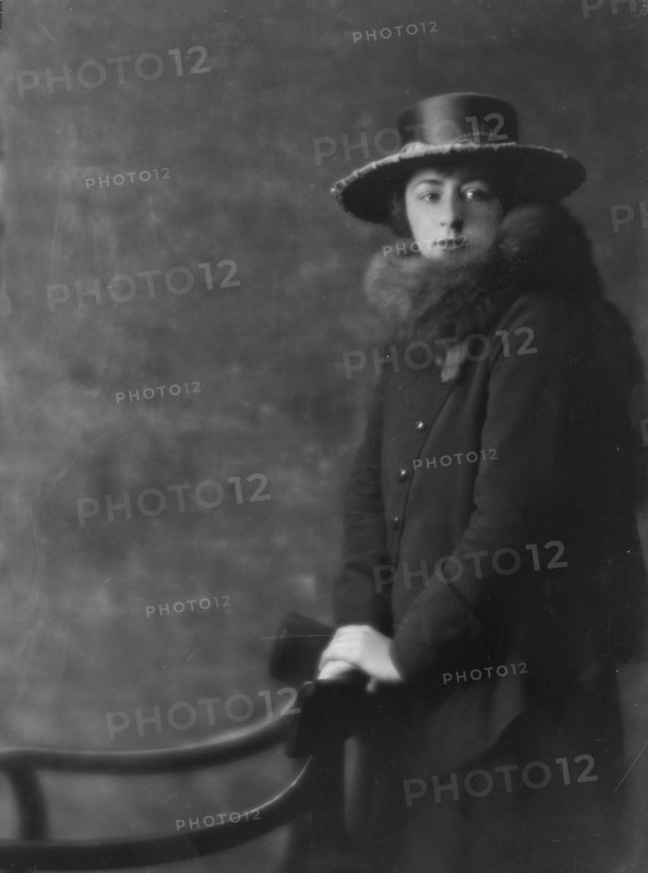 George, H., Miss, portrait photograph, 1916 Jan. 31. Creator: Arnold Genthe.