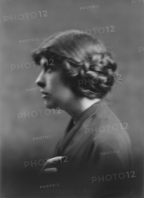 Nash, Florence, Miss, portrait photograph, 1917 Oct. 9. Creator: Arnold Genthe.