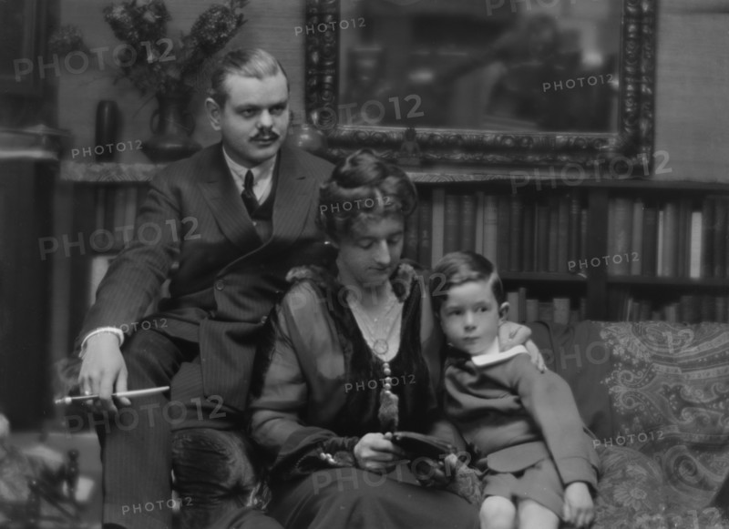 Norris, Charles G., Mr. and Mrs., and son, portrait photograph, between 1913 and 1942. Creator: Arnold Genthe.