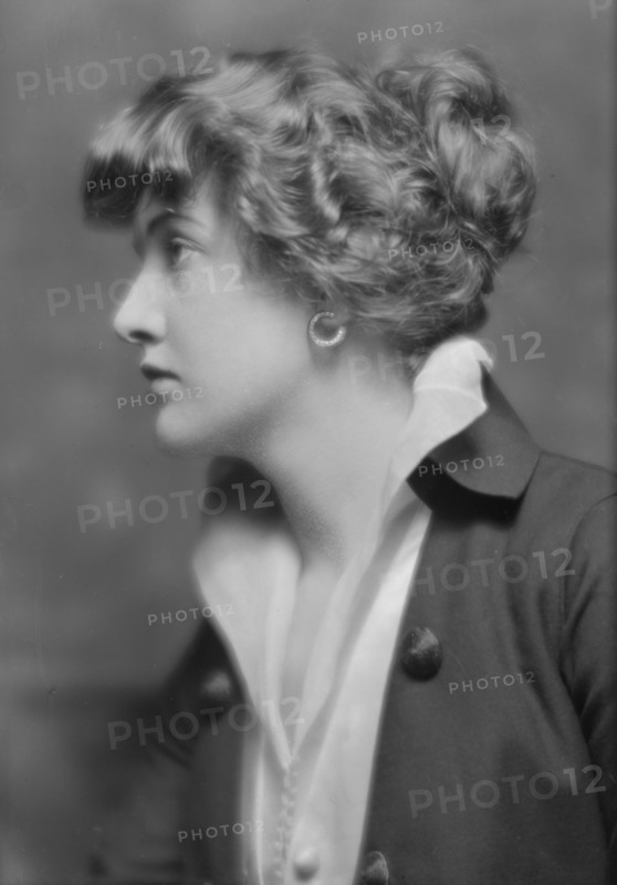 Rushmore, Vivian, Miss, portrait photograph, 1914 Apr. 23. Creator: Arnold Genthe.