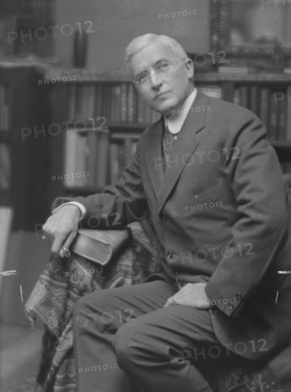 Selden, S.L., Mr., portrait photograph, 1915. Creator: Arnold Genthe.