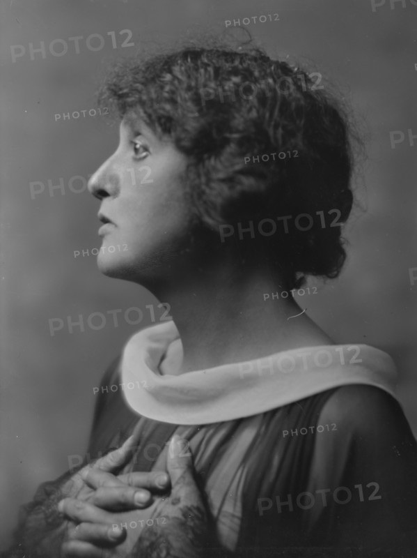 Unidentified woman, portrait photograph, between 1911 and 1942. Creator: Arnold Genthe.