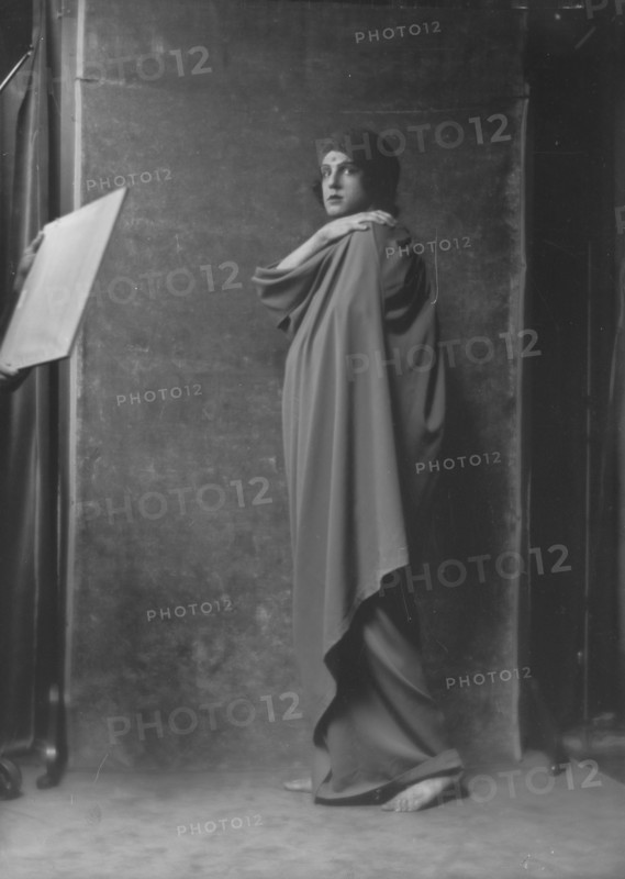 Shawn, Ted, Mr., portrait photograph, 1916 Mar. 17. Creator: Arnold Genthe.