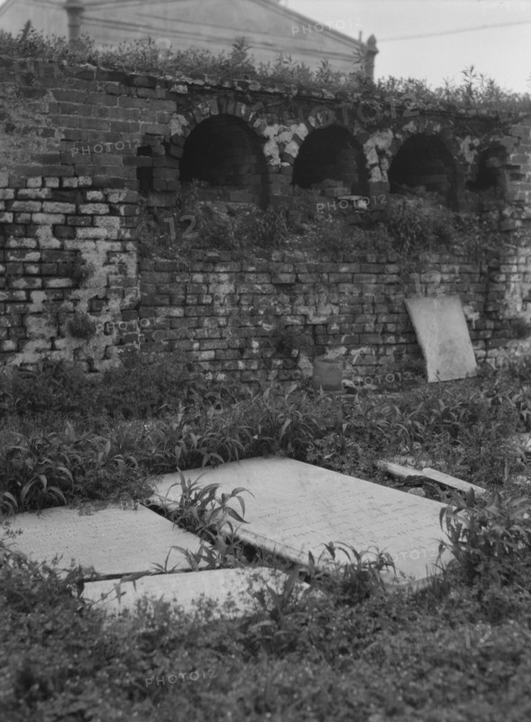 St. Louis Cemetery, New Orleans, between 1920 and 1926. Creator: Arnold Genthe.