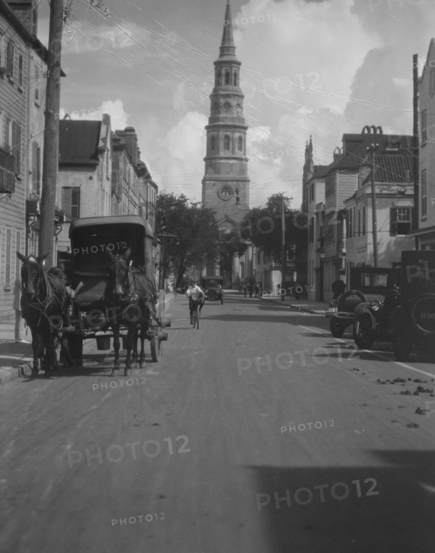 [View looking north down Church Street] to St. Philip's Church, Charleston, South Ca..., c1920-1926. Creator: Arnold Genthe.