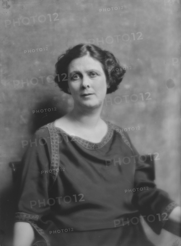 Duncan, Isadora, portrait photograph, between 1916 and 1918. Creator: Arnold Genthe.