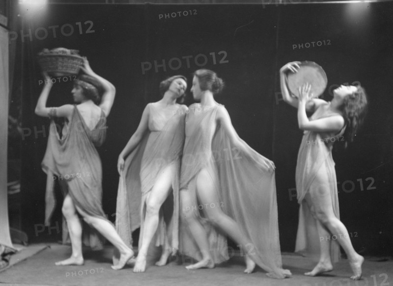 Marion Morgan dancers, between 1914 and 1927. Creator: Arnold Genthe.