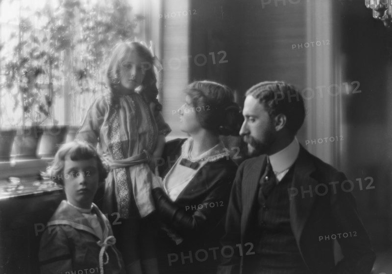 Hellman, George S., Mr., and family, portrait photograph, 1913. Creator: Arnold Genthe.