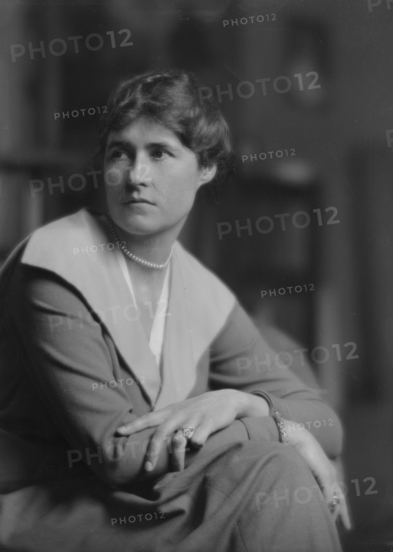 Garnett, Porter, Mrs., portrait photograph, 1917 Mar. 3. Creator: Arnold Genthe.