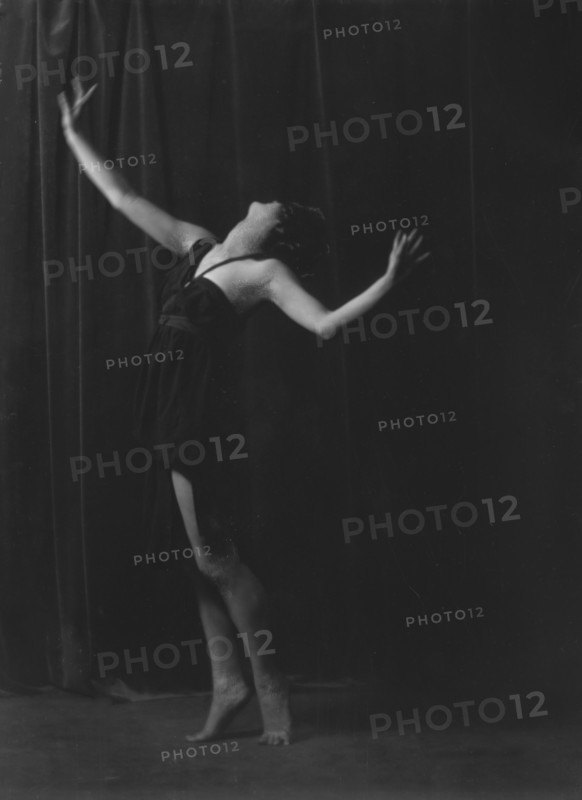 Isadora Duncan dancer, between 1915 and 1923. Creator: Arnold Genthe.