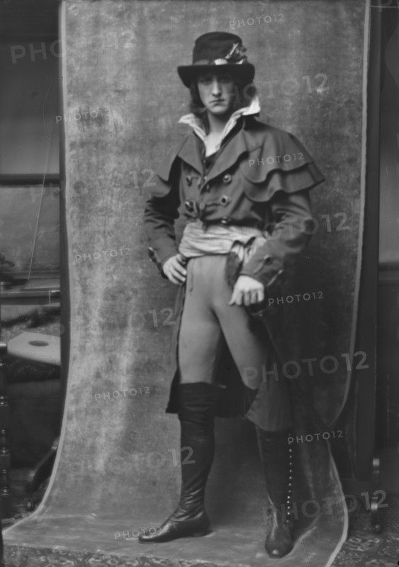 Tellegen, Louis, Mr., in costume, between 1913 and 1942. Creator: Arnold Genthe.