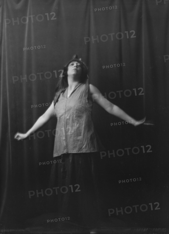 Frijsh, Povla, Miss, portrait photograph, 1917 Apr. 17. Creator: Arnold Genthe.