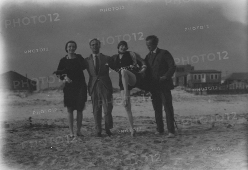 Arnold Genthe and friends in Long Beach, New York, between 1911 and 1942. Creator: Arnold Genthe.