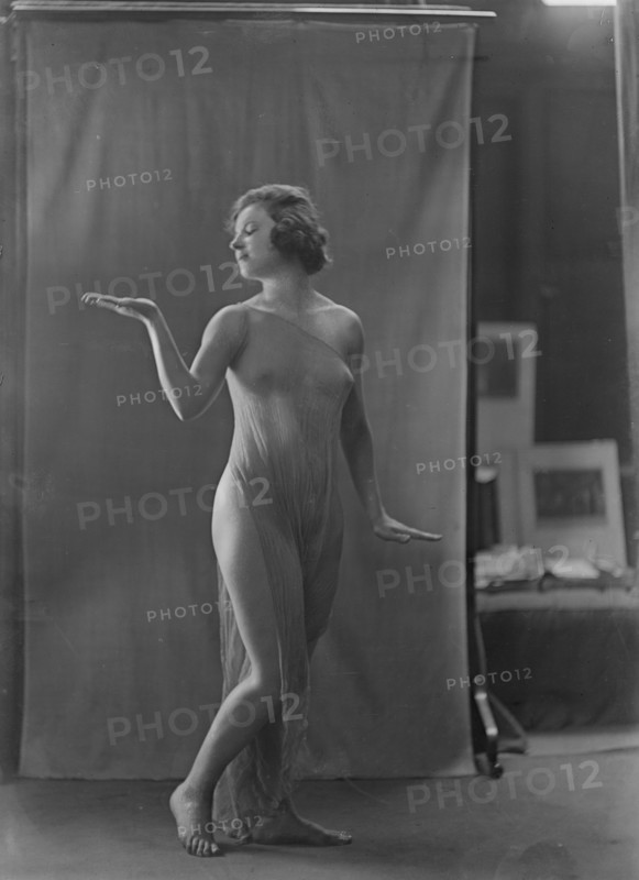 Miss Majorie [sic] Bentley, 1918 Sept. 10 or 12. Creator: Arnold Genthe.