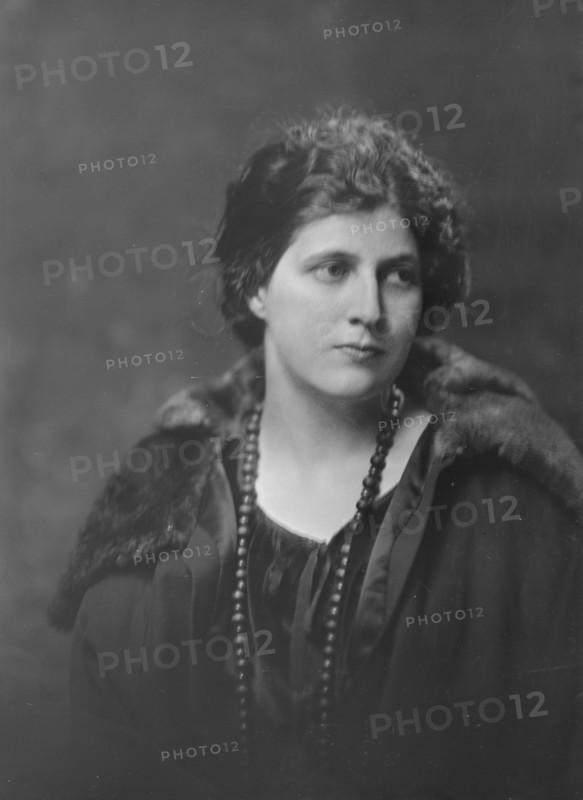 Miss M. Canfield, portrait photograph, 1919 Feb. Creator: Arnold Genthe.