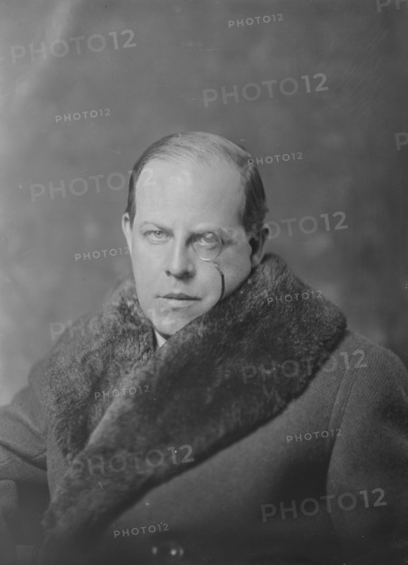 Count Cisneros, portrait photograph, 1919 Feb. 28. Creator: Arnold Genthe.