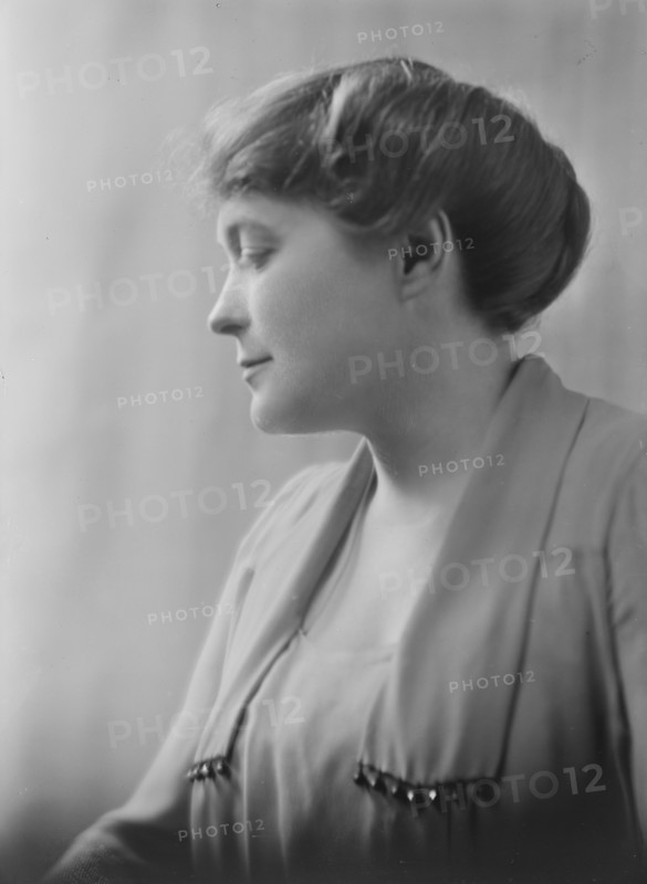 Mrs. Martin Egan, portrait photograph, 1918 June 29. Creator: Arnold Genthe.