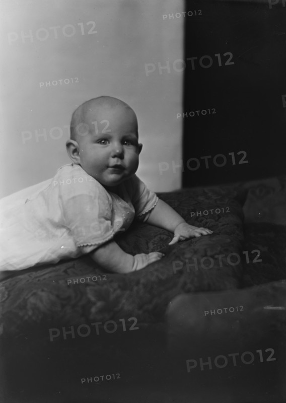 Baby of Mrs. Hager, portrait photograph, 1919 Oct. 9. Creator: Arnold Genthe.