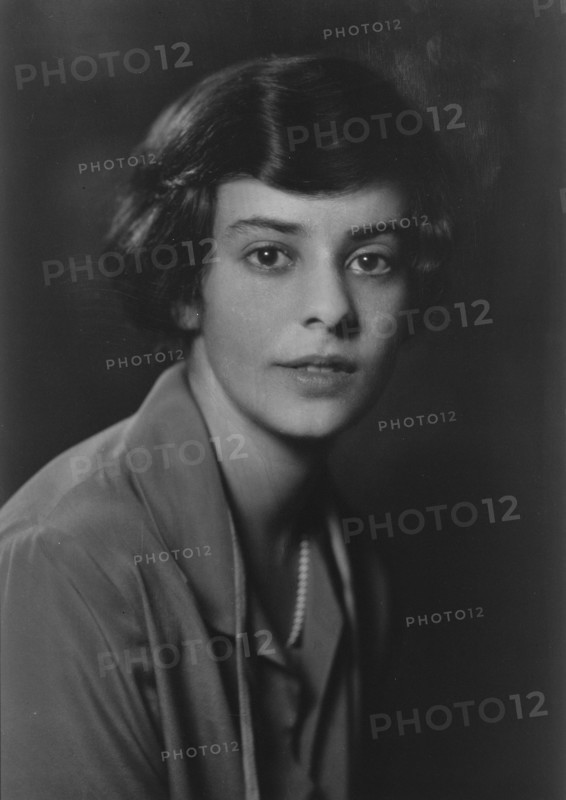 Miss Margaret Kahn, portrait photograph, 1923 Mar. 20. Creator: Arnold Genthe.