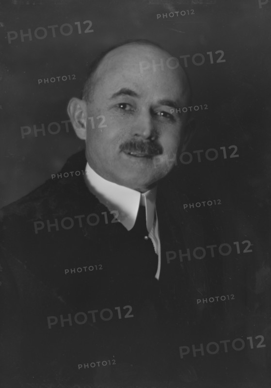 Judge Benjamin Lindsey, portrait photograph, 1917 Dec. 27. Creator: Arnold Genthe.