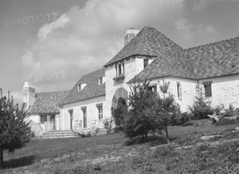 Residence of Thomas E. Martson, 1932. Creator: Arnold Genthe.