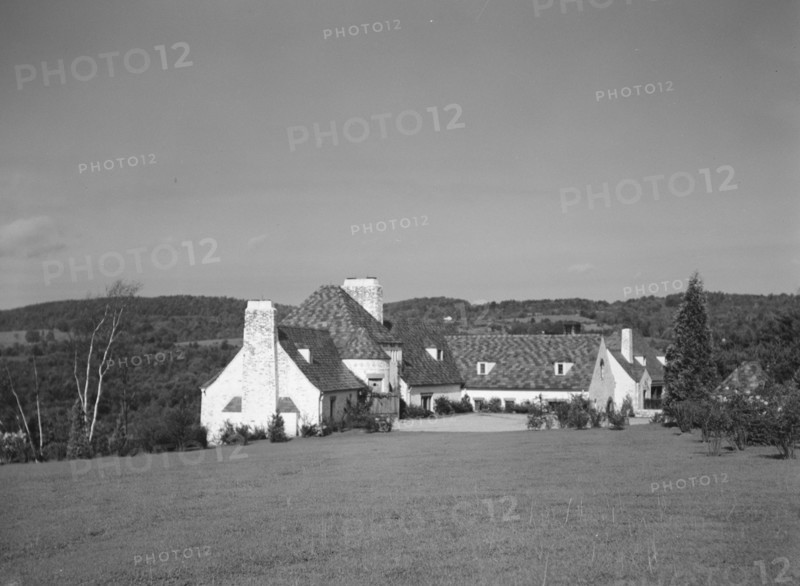 Residence of Thomas E. Martson, 1932. Creator: Arnold Genthe.