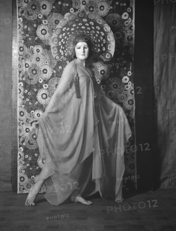 Miss Margaret Severn, 1920 May 21. Creator: Arnold Genthe.