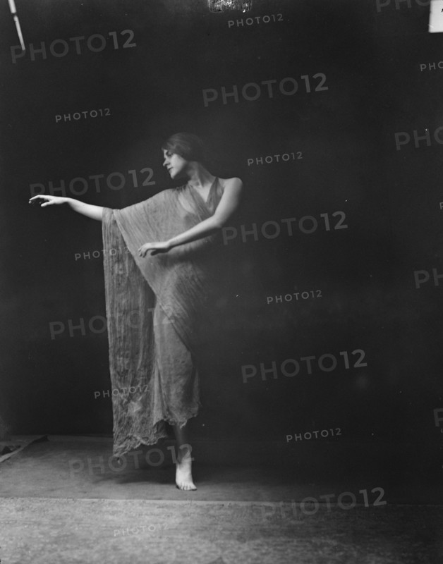 Solveig Hornbeck, between 1917 and 1921. Creator: Arnold Genthe.
